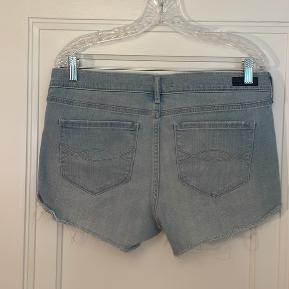Abercrombie & fitch cut off Jean shorts - Picture 2 of 3